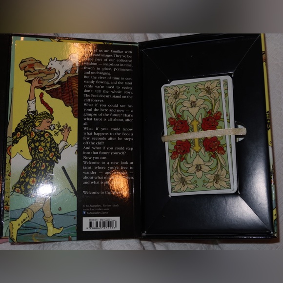 New Tarot cards with book - Picture 3 of 3